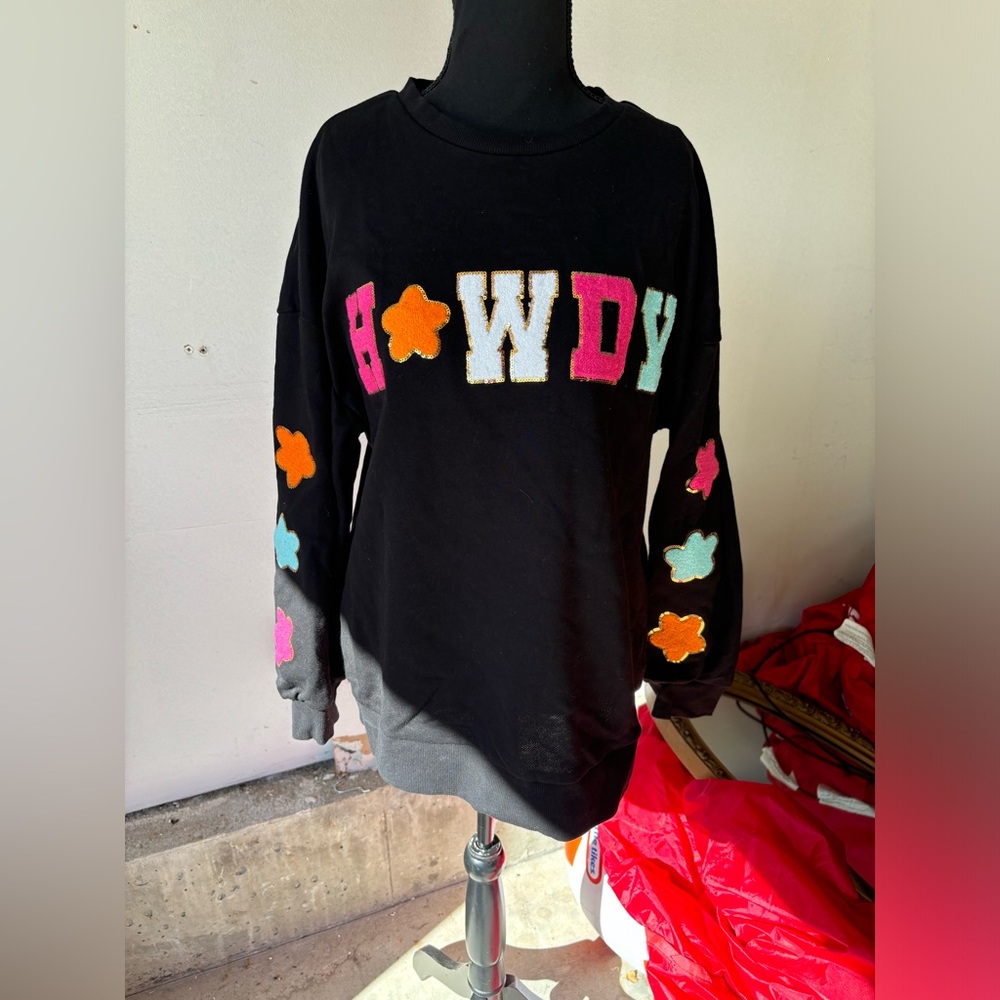 Chenille Patch Howdy Sweatshirt